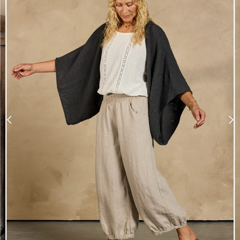 Nomad the Label Charcoal Shrug